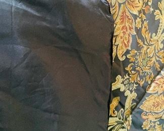 NOW $25 was $50 Comforter King size no pillows case 