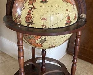 _____$240 
Made in Italy Zoffoli world globe bar 38Tx 19W