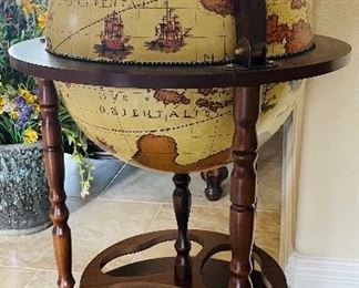 _____$240 
Made in Italy Zoffoli world globe bar 38Tx 19W