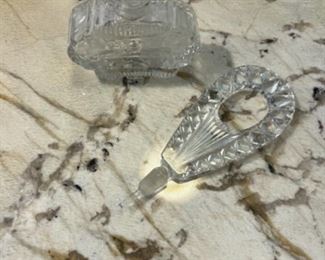 $40 - Perfume bottle 1940's mint condition 