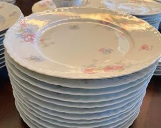 $275 Theodore Haviland Limoges France dining set. 12 dinner plate, 10 dessert or salad plates, 6 scallop saucers, 5 smooth saucers, 2 cups, 9 large soup bowls, 2 tea cups, 1 server, 1 large platter, 1 small platter, 7 salt, 1 butter, 1 creamer.