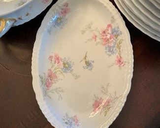 $275 Theodore Haviland Limoges France dining set. 12 dinner plate, 10 dessert or salad plates, 6 scallop saucers, 5 smooth saucers, 2 cups, 9 large soup bowls, 2 tea cups, 1 server, 1 large platter, 1 small platter, 7 salt, 1 butter, 1 creamer.