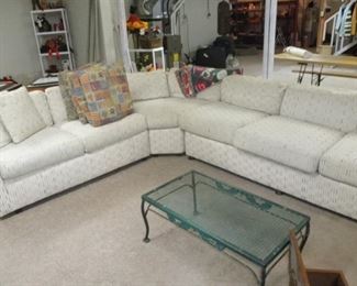 LARGE SECTIONAL