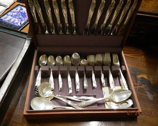 silverware set