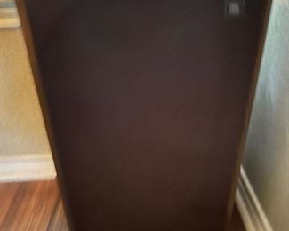 PAIR OF JBL SPEAKERS 