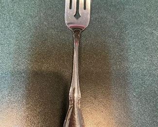 CHATEAU BY ONEIDA STAINLESS FLATEWARE SET 