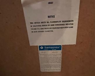 HIGHLY SOUGHT AFTER VINTAGE GREEN SAMSONITE CARD TABE AND FOUR CHAIRS 