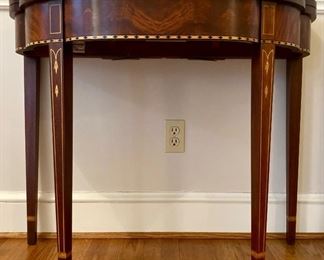 Henkle Harris Mahogany Myers card table