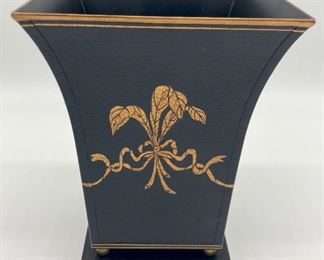 Set of 2 Regency ribbon metal pedestal cachepot