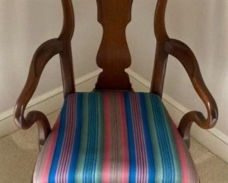 Vintage Henredon Queen Anne style dining room table and 8 chairs