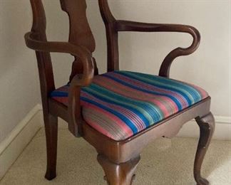 Vintage Henredon Queen Anne style dining room table and 8 chairs