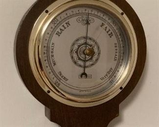 Vintage Springfield weather station