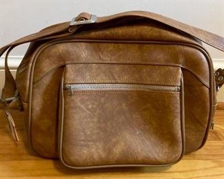 Vintage American Tourist luggage set