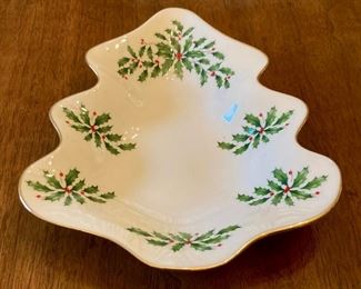 Lenox Holly Berry Holiday Dimension serving dish