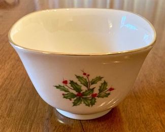Lenox Holly Berry Holiday Dimension serving bowl