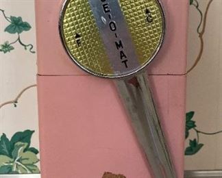 Vintage ice crusher by Ice-O-Mat