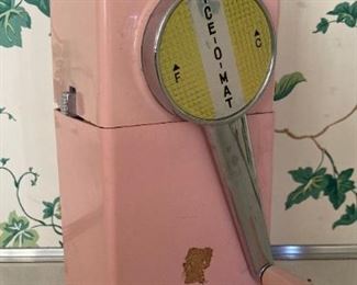 Vintage ice crusher by Ice-O-Mat