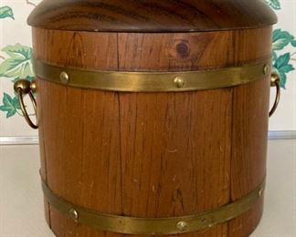 Vintage wooden ice bucket with lid