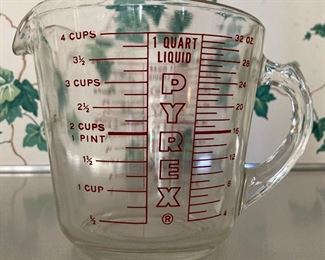 Pyrex glass measuring cups