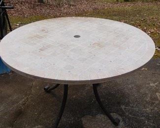 Round Patio Table