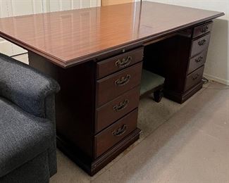 Executive Desk w Finished Front