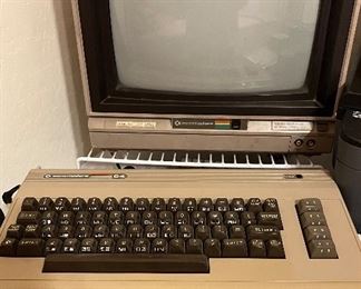 Vtg Commodore Computer