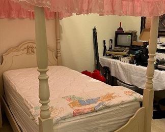 Vintage Canopy Bed