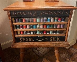Spool cabinet