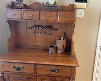 Traditional Step Back Hutch