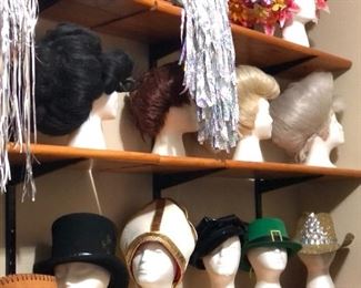 Costumes/wigs/hats
Cosplay/Performer attire