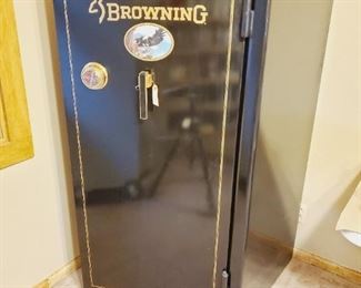 Browning gun safe with viewable locking mechanism in door. Has combination 