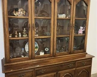 Beautiful hutch with bubble Glass