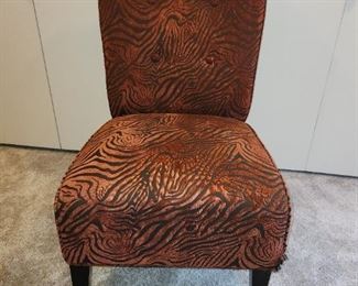 Slipper chair