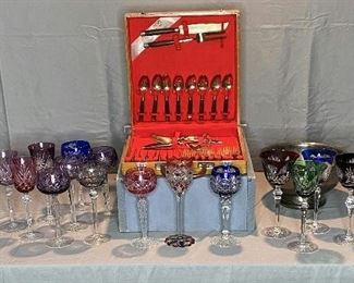  Wineglasses and Flatware
