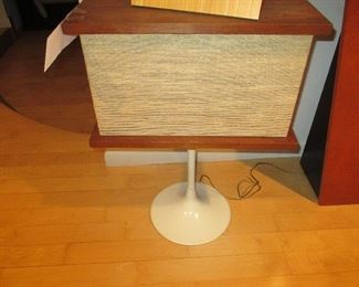 Bose 901 Speakers with Stand