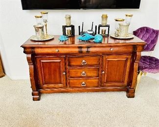 Heavy light mahogany hutch.  In excellent condition and absolutely beautiful!