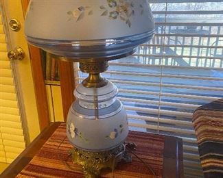Another  blue floral table lamp