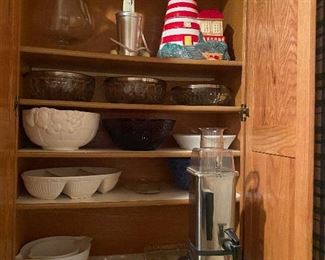 Vintage vitamixer, cookie jar, dishes, etc