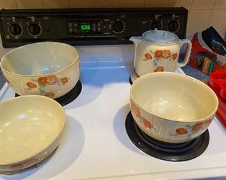 Halls superior Orange poppie dishes