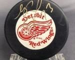 Signed Vyacheslav Kozlov Red Wings Hockey Puck