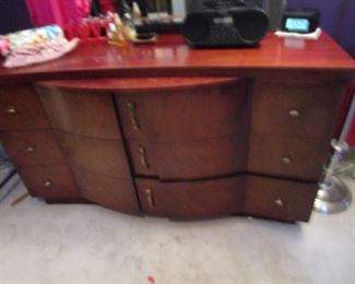 Art deco dresser