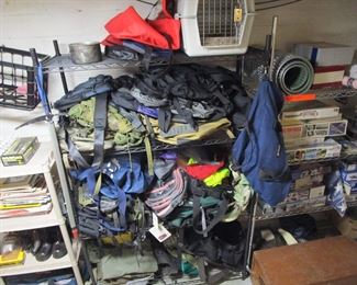 Packs and military packs