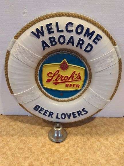 Vintage stroh's 3D beer sign