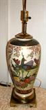 VINTAGE BRASS BASE ASIAN HANDPAINTED PEACOCK TABLE LAMP
