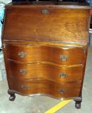 VINTAGE GOVERNORS WINTHROP BALL & CLAWFOOT SLANT FRONT DESK