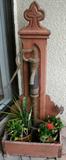 VINTAGE OUT DOOR WATER WELL PUMP