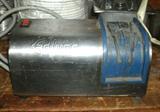 EDLUND KNIFE SHARPNER