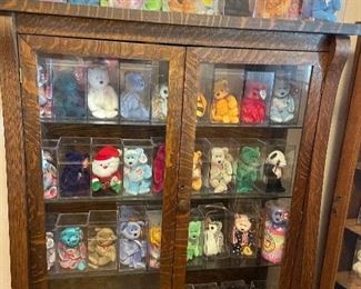 Large collection of beanie babies
