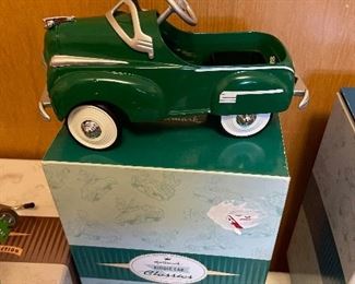 Hallmark Kattie cars 