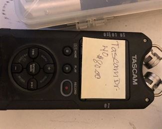Tascam DR-40 Audio Digital Recorder 